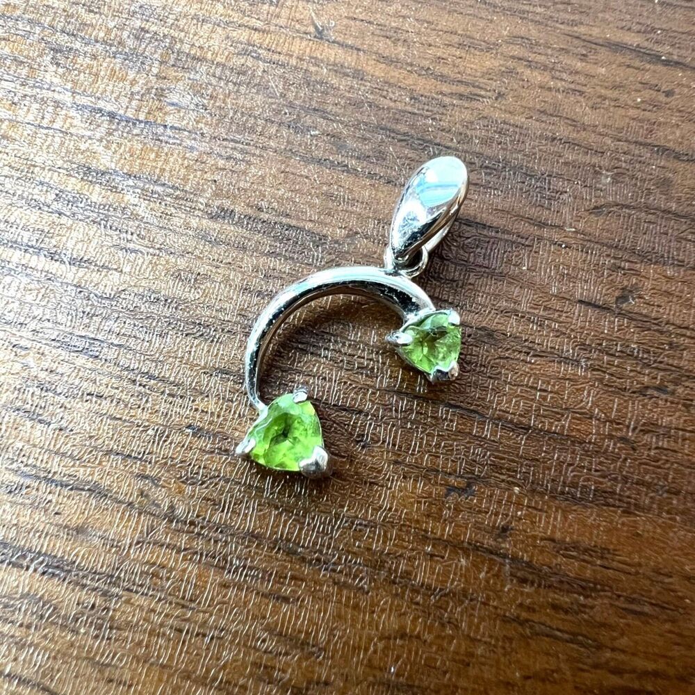 Peora Peridot Sterling Silver Necklace Pendant - Picture 2 of 16